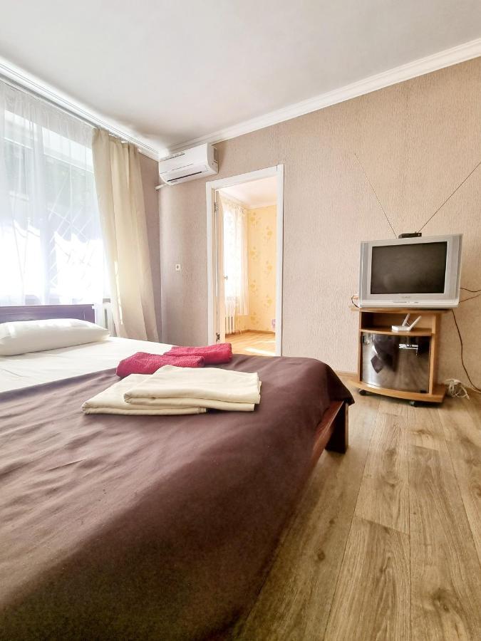 2-Кімнатна Квартира У Центрі На Олександра Поля, Шпиталь, 16Лікарня Dnipro Exterior photo